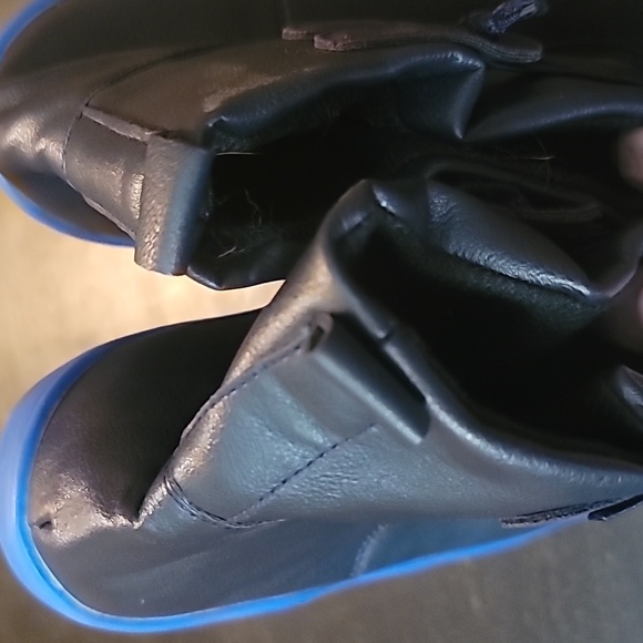 NWOT BLk BOOTS - leather w/blue soles. - Picture 6 of 6